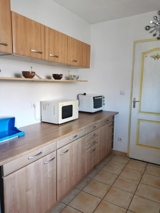 Belle Villa De 90M2 Au Calme Avec Jardin Et Parking A 10 Mn De La Mer En Voiture Fos-sur-Mer Kültér fotó